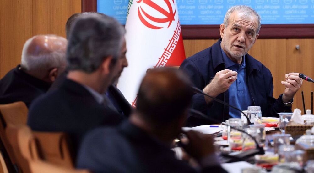 Pezeshkian calls for unity among Muslim nations to foil plots