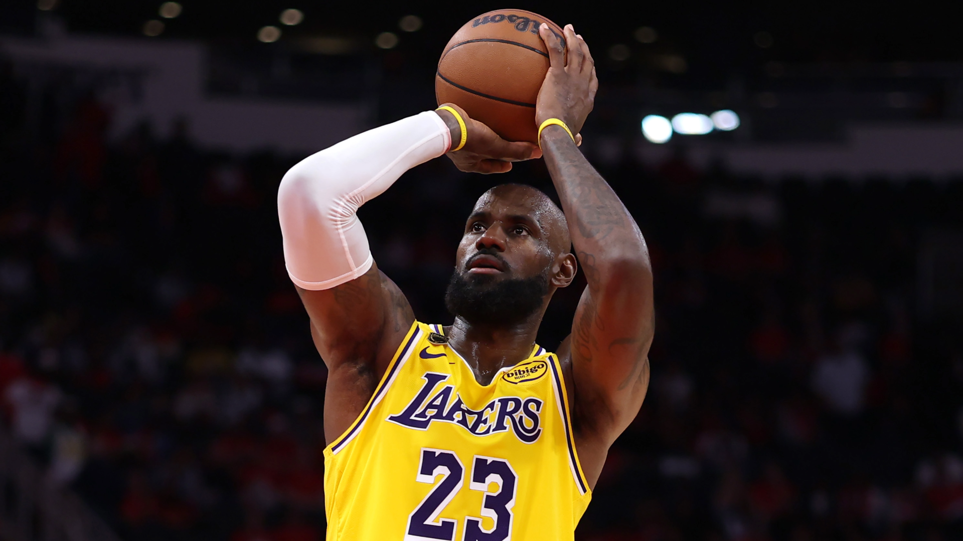 Kevin Durant's late scratch from Game 1 against the Los Angeles Lakers has turned the first round of the Western Conference playoffs into an experiment in team depth — and a referendum on how much one player can determine a franchise's fate…