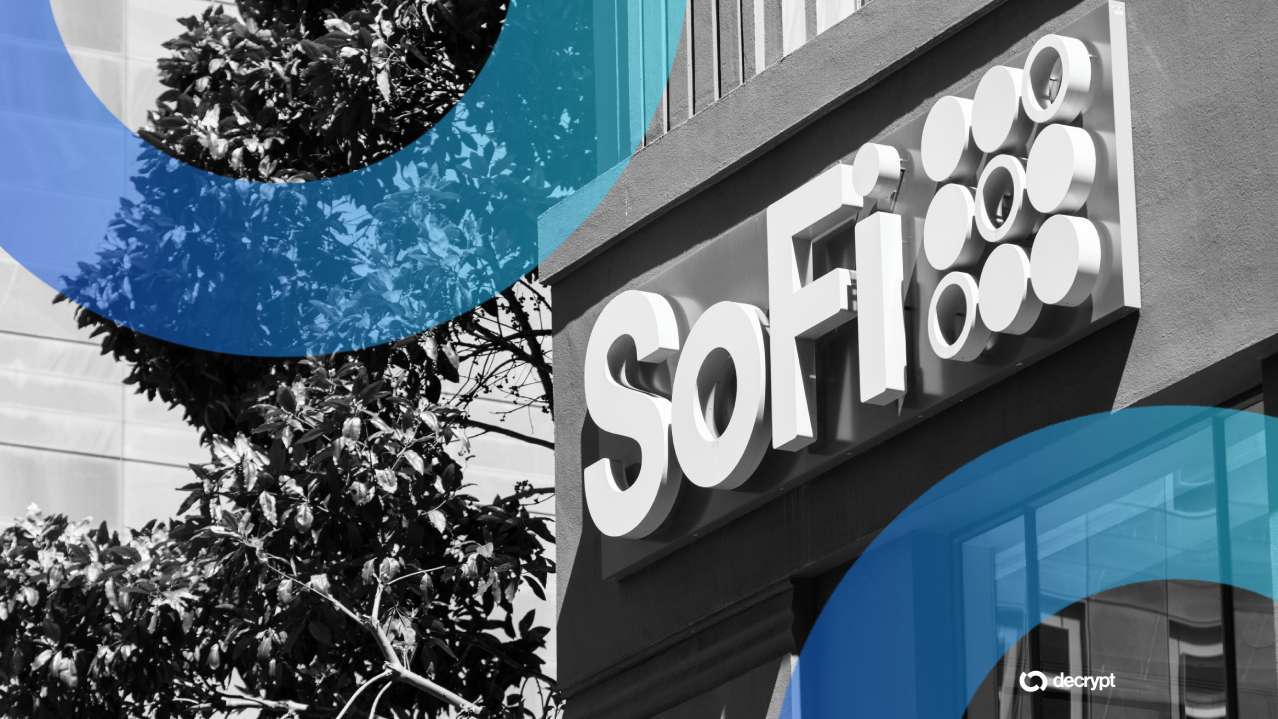 Solana's reported 1.5 million monthly user growth contrasts sharply with Ethereum's $520M stablecoin outflows—a capital migration that exposes the gap between transaction throughput and genuine ecosystem value.
