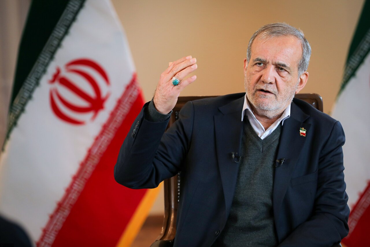 Iran's president supports Pope Leo in face of Trump's insults