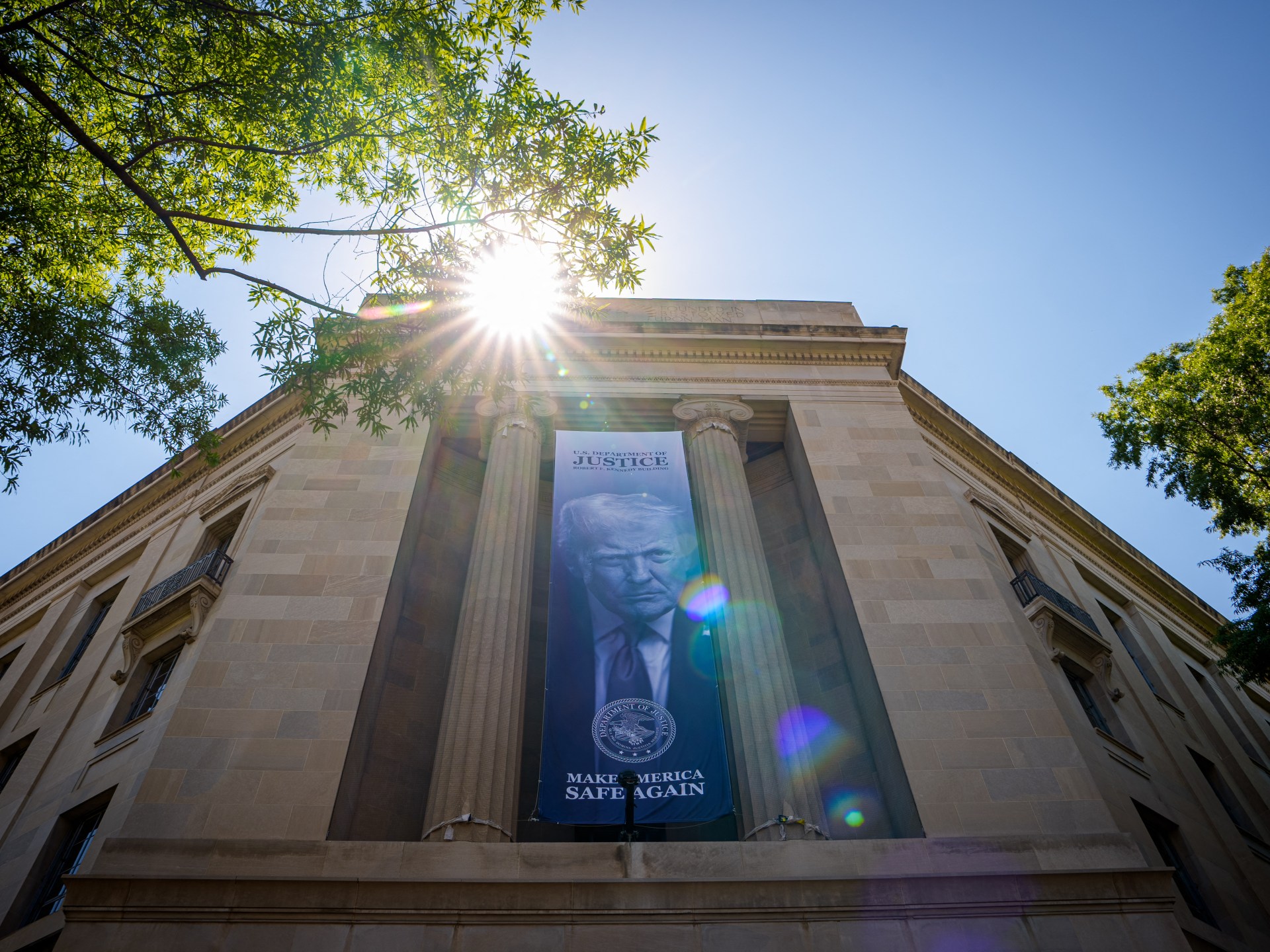 Trump calls for the world's lowest interest rates as his handpicked Fed nominee publicly distances himself from any suggestion of political control over monetary policy — a contradiction the markets are watching closely.