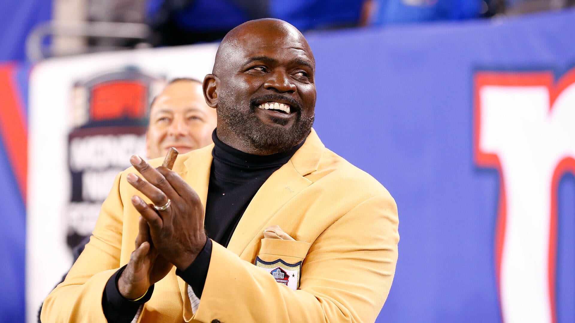 Lawrence Taylor spent nearly two weeks hospitalized with a non-life-threatening stomach issue before being discharged on May 5, 2026, and returning to Florida.
