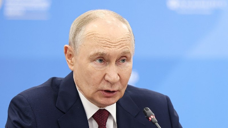 Speaking at Red Square on the 81st anniversary of victory over Nazi Germany, Russian President Vladimir Putin framed the commemoration as a lesson in national unity and endurance, drawing explicit parallels to the current moment in a speech…
