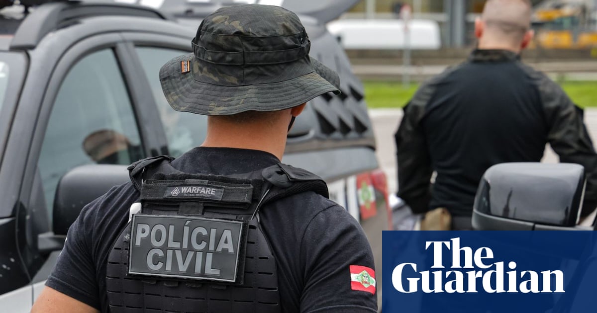 Police Chief Scott Wahl confirmed that authorities received a call from the mother of one suspect warning of her missing son and weapons approximately two hours before the shooting at the Islamic Centre of San Diego on May 18, 2026.
