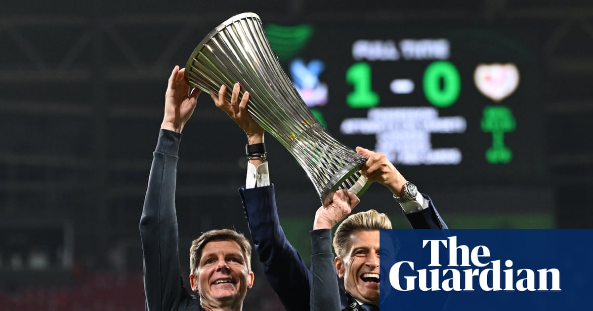 Two third-round matches at Roland Garros on 28 May 2026 showcased contrasting approaches to clay-court tennis: aggressive baseline power against defensive craft, and youthful ambition against tournament-hardened experience.