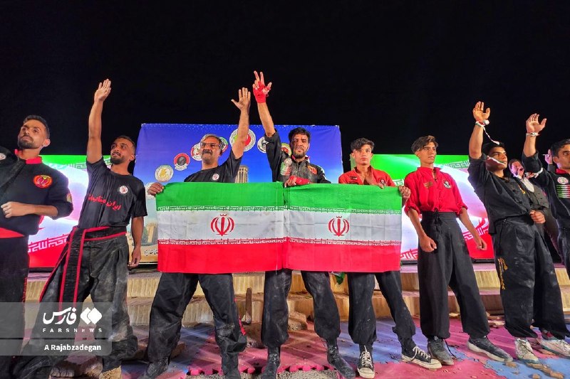 A varzesh-e bastani demonstration at a Yazde night gathering, photographed on the night of 11 June 2026.